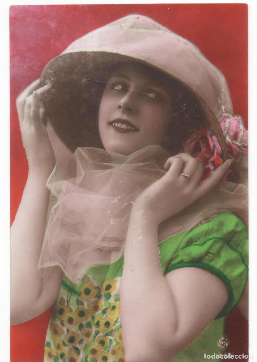 Postkarten: Postal de mujer con sombrero principios del XX- -escrita-
