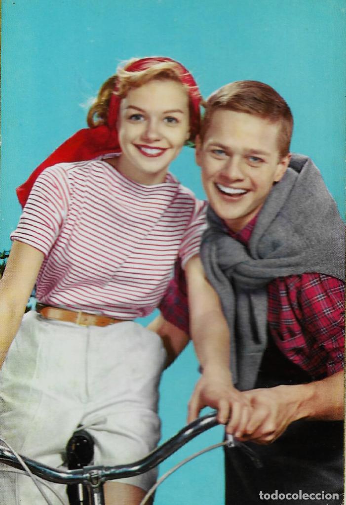 Cartoline: ANTIGUA POSTAL C Y Z - PAREJA CICLISTAS - REF. 573/B - SIN CIRCULAR