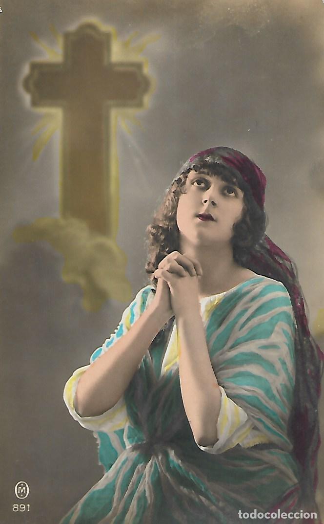 Postais: DAMA REZANDO (Principios 1900)