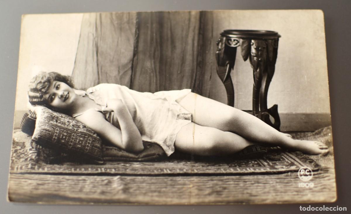 Cartoline: ANTIGUA POSTAL ER&Oacute;TICA PC 1909 (PAR&Iacute;S) - MUJER EN LENCER&Iacute;A POSANDO