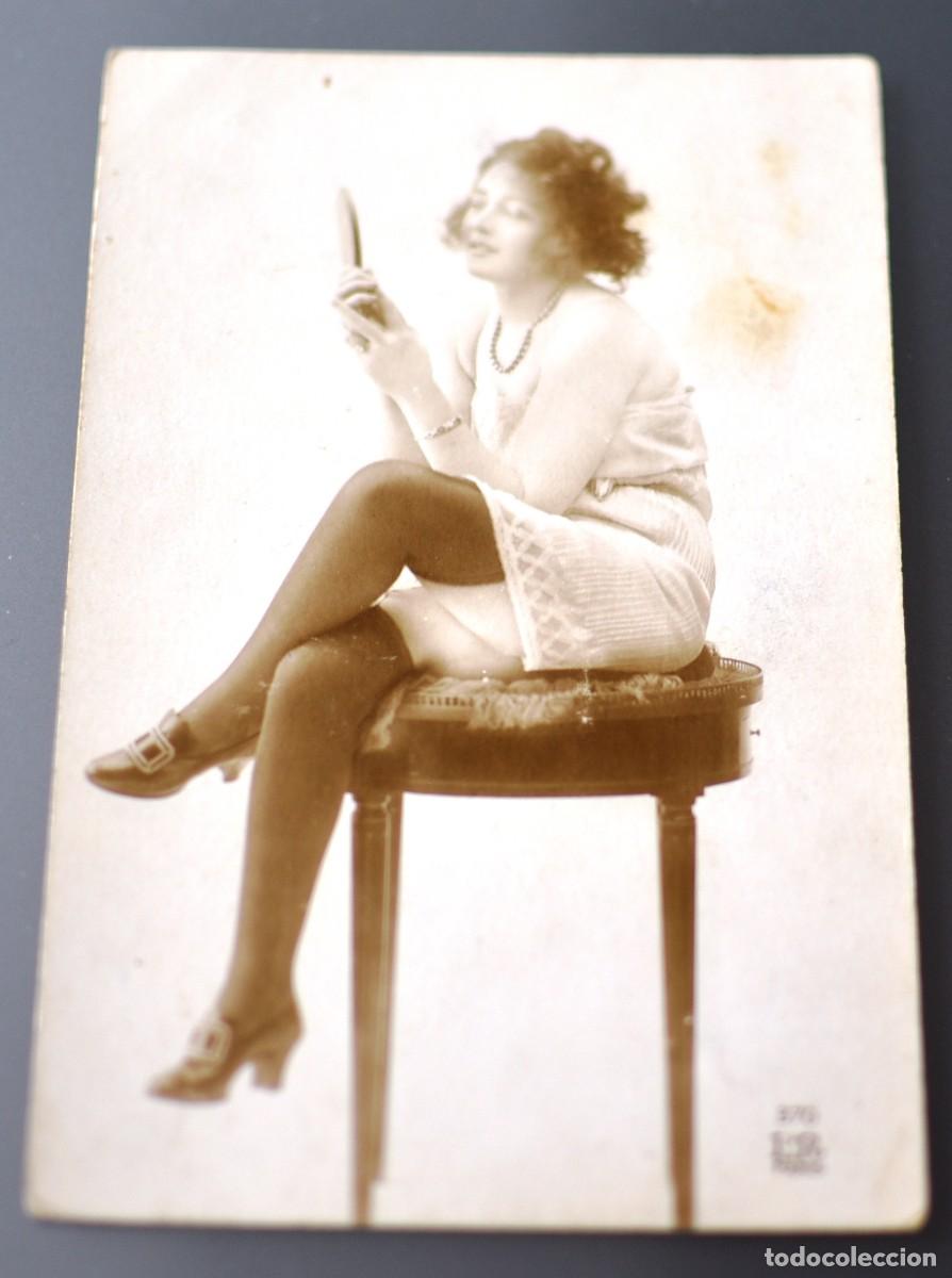 Postcards: ANTIGUA POSTAL ER&Oacute;TICA ER 370 (PAR&Iacute;S) - MUJER POSANDO