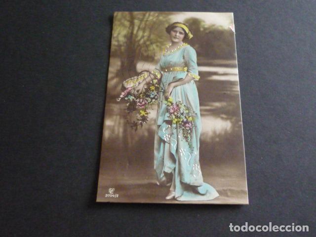 Postales: MUJER ELEGANTE POSTAL - Foto 1