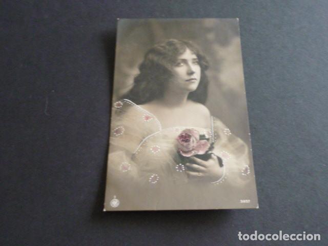 Postales: MUJER ELEGANTE POSTAL - Foto 1