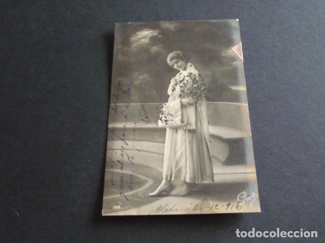 Postales: MUJER ELEGANTE POSTAL - Foto 1