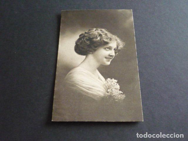Postales: MUJER ELEGANTE POSTAL - Foto 1