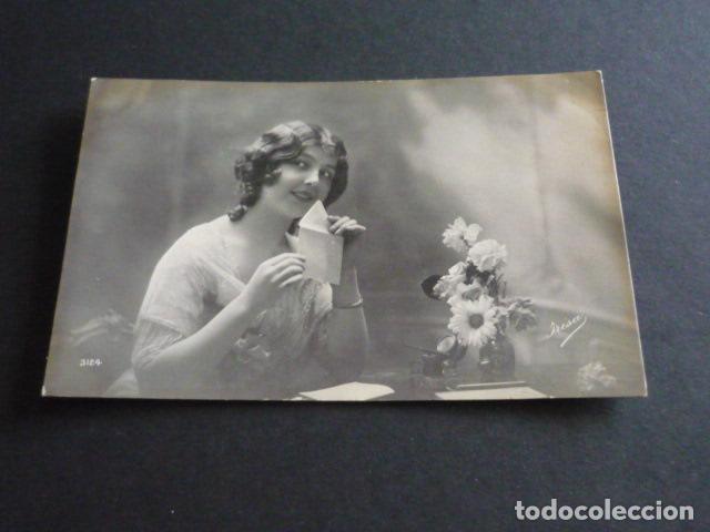 Postales: MUJER ELEGANTE POSTAL - Foto 1