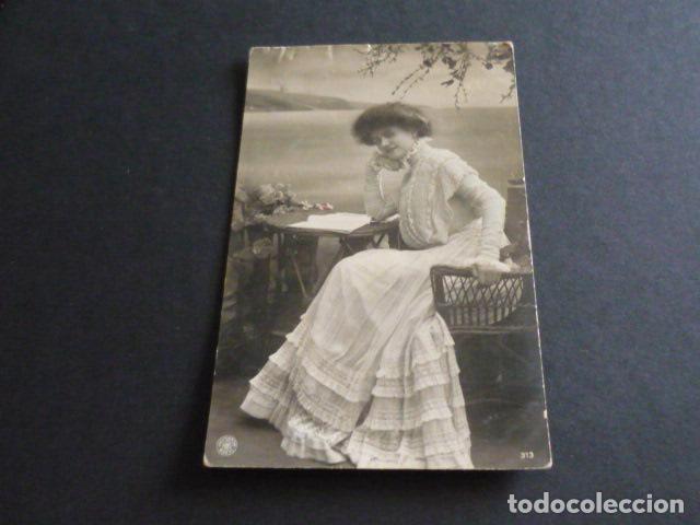 Postales: MUJER ELEGANTE POSTAL - Foto 1
