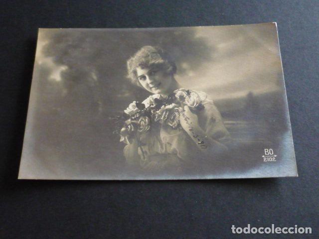 Postales: MUJER ELEGANTE POSTAL - Foto 1