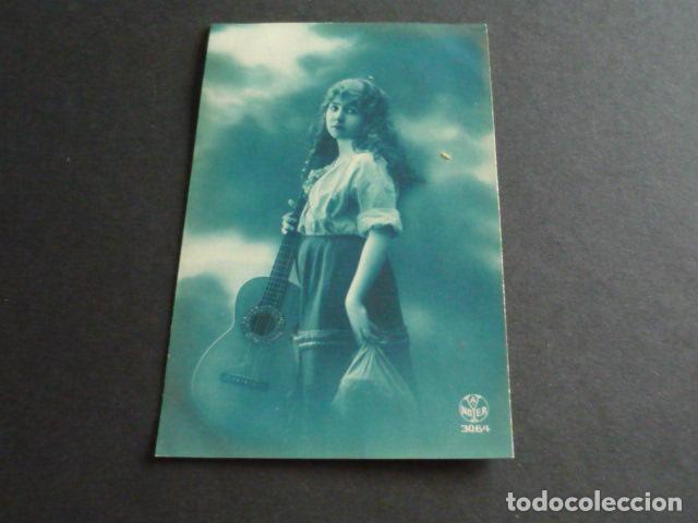Postales: MUJER CON GUITARRA POSTAL - Foto 1