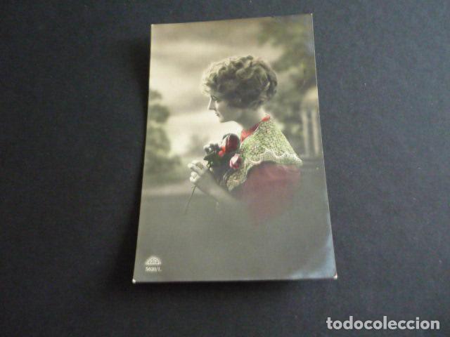 Postales: MUJER ELEGANTE POSTAL - Foto 1