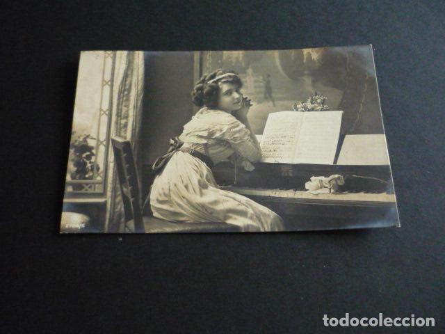 Postales: MUJER ELEGANTE POSTAL - Foto 1