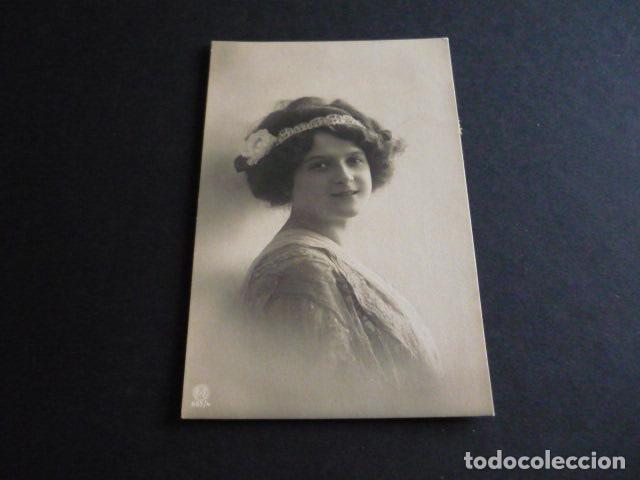 Postales: MUJER ELEGANTE POSTAL - Foto 1