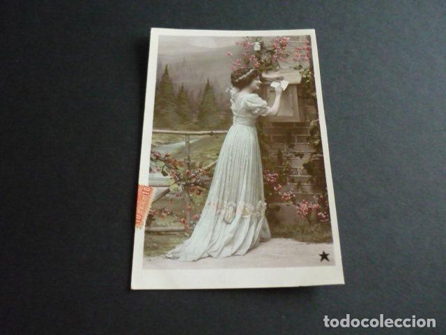 Postales: MUJER ELEGANTE POSTAL - Foto 1
