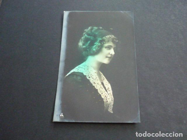 Postales: MUJER ELEGANTE POSTAL - Foto 1