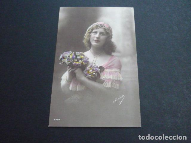 Postales: MUJER ELEGANTE POSTAL - Foto 1