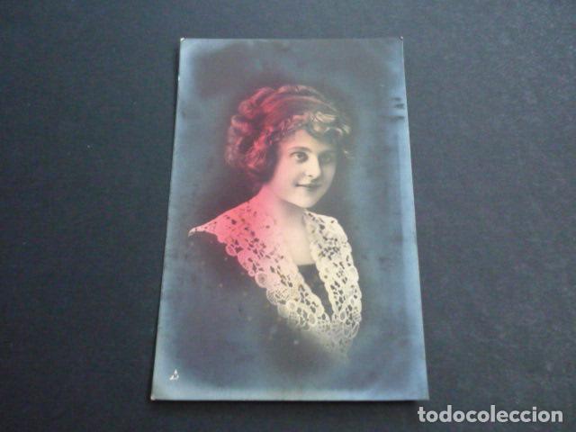 Postales: MUJER ELEGANTE POSTAL - Foto 1
