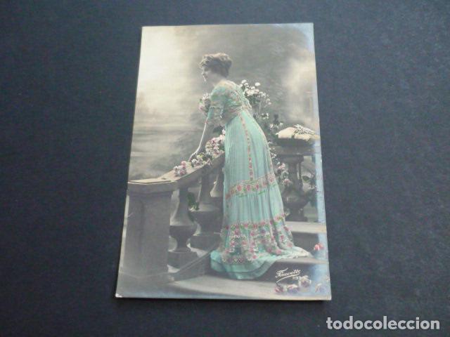 Postales: MUJER ELEGANTE POSTAL - Foto 1