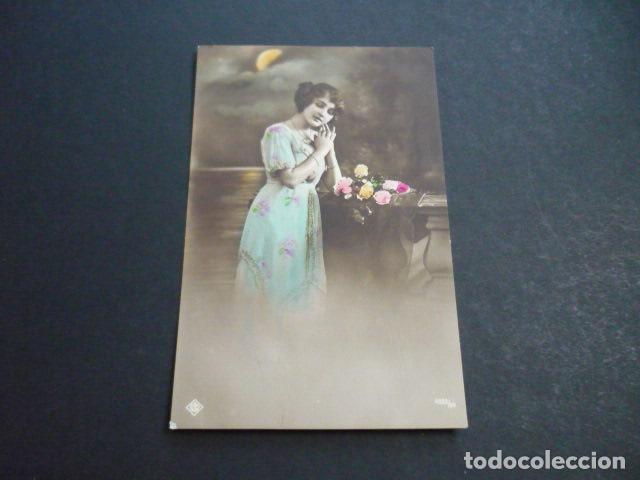 Postales: MUJER ELEGANTE POSTAL - Foto 1
