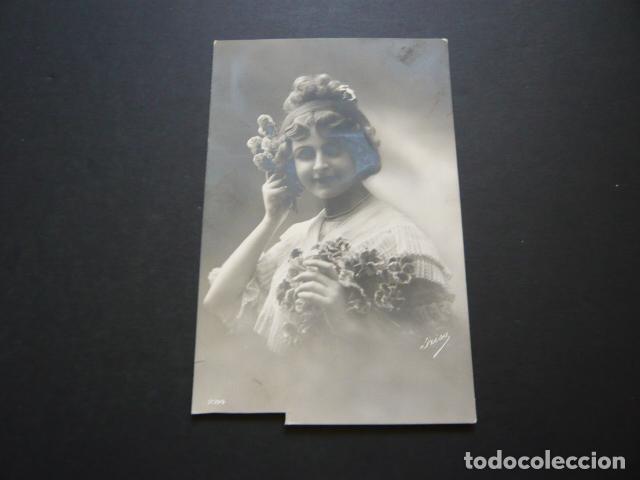 Postales: MUJER ELEGANTE POSTAL - Foto 1