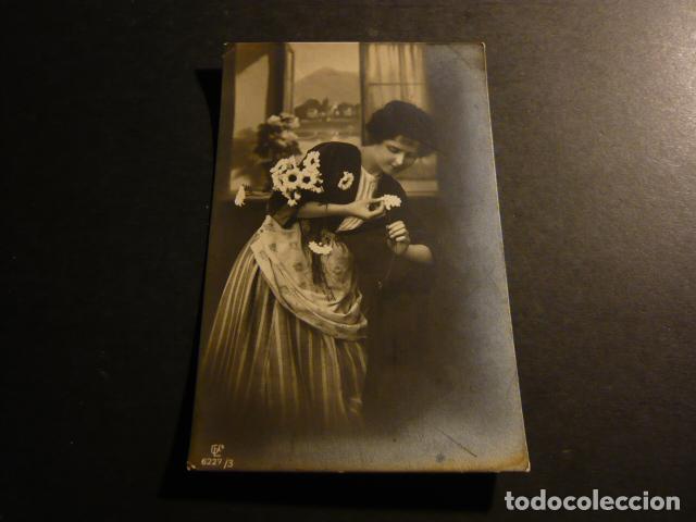 Postales: MUJER ELEGANTE POSTAL - Foto 1