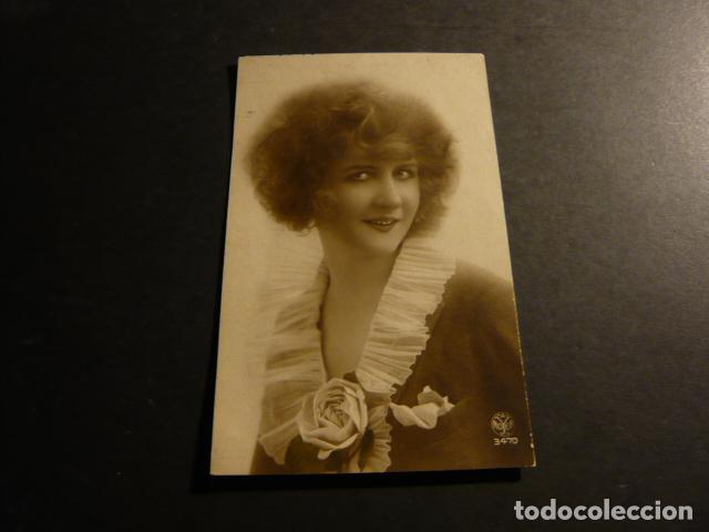 Postales: MUJER ELEGANTE POSTAL - Foto 1