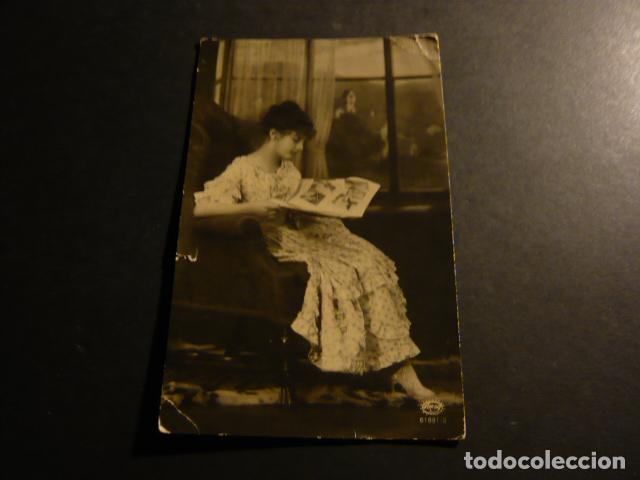 Postales: MUJER ELEGANTE POSTAL - Foto 1