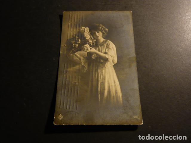 Postales: MUJER ELEGANTE POSTAL - Foto 1