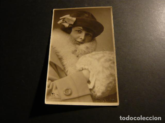 Postales: MUJER ELEGANTE POSTAL - Foto 1