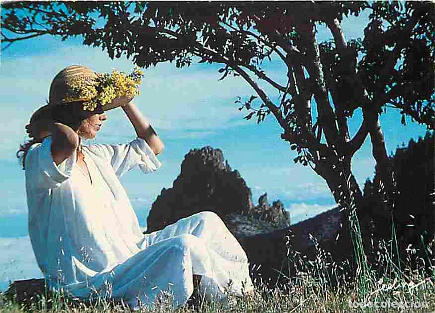 Postales: Femmes - CPM - Voir Scans Recto-Verso - Foto 1
