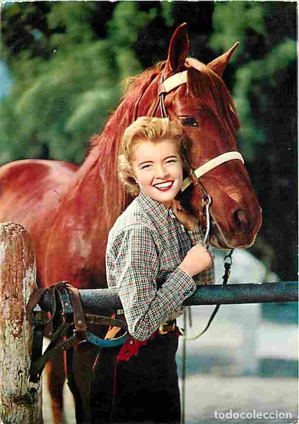 Postales: Femmes - CPM - Voir Scans Recto-Verso - Foto 1