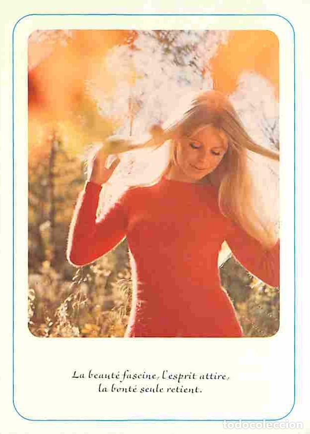 Postales: Femmes - CPM - Voir Scans Recto-Verso - Foto 1