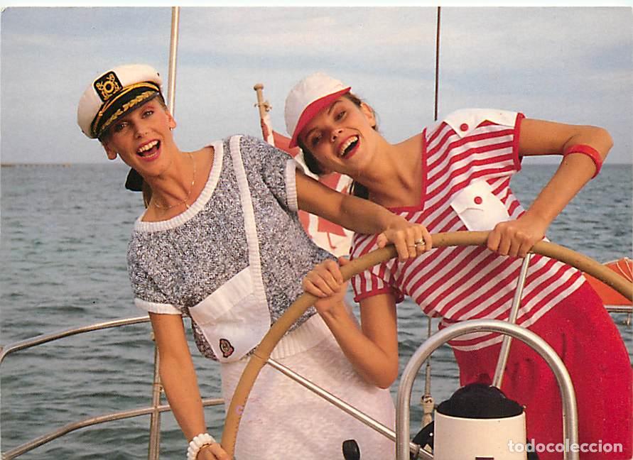 Postales: Femmes - CPM - Voir Scans Recto-Verso - Foto 1