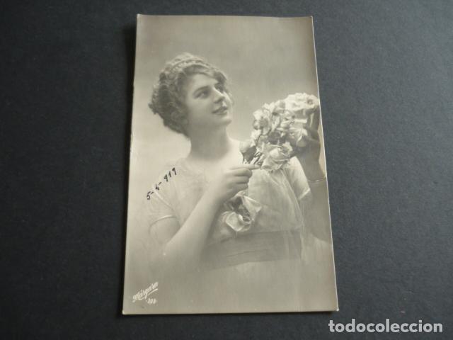Postales: MUJER ELEGANTE POSTAL - Foto 1