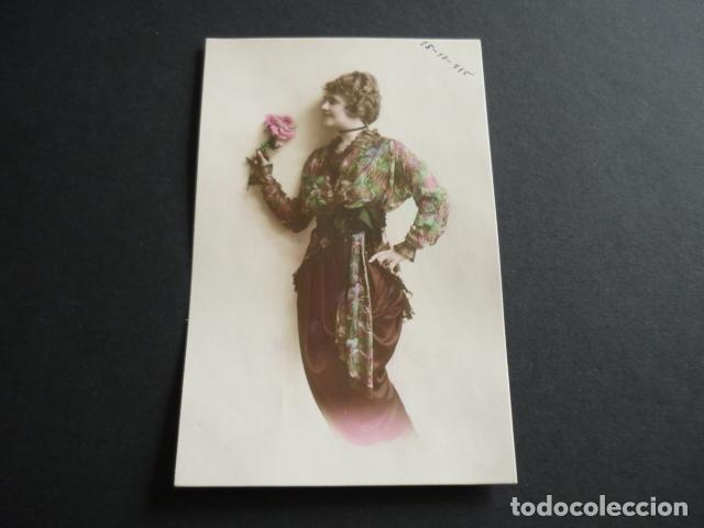 Postales: MUJER ELEGANTE POSTAL - Foto 1