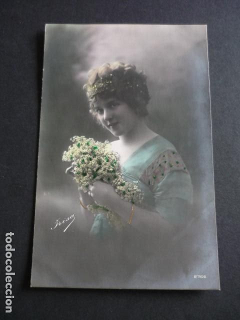 Postales: MUJER ELEGANTE POSTAL - Foto 1