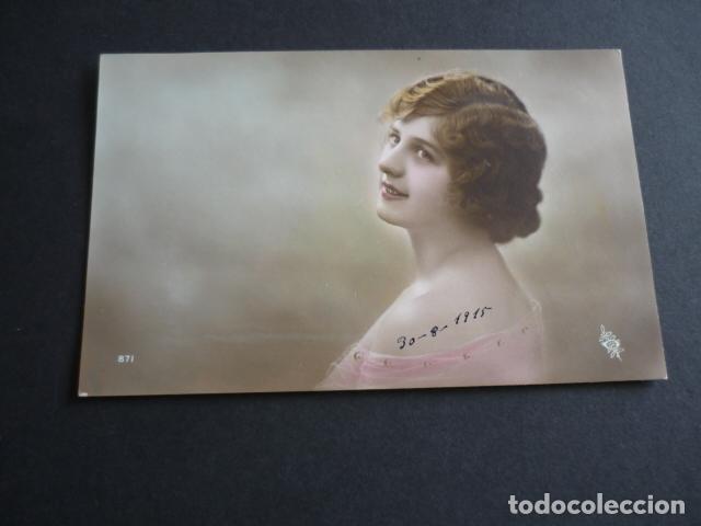Postales: MUJER ELEGANTE POSTAL - Foto 1