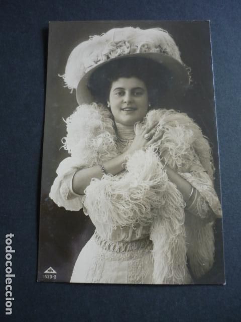 Postales: MUJER ELEGANTE POSTAL - Foto 1