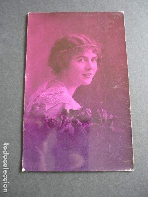 Postales: MUJER ELEGANTE POSTAL - Foto 1