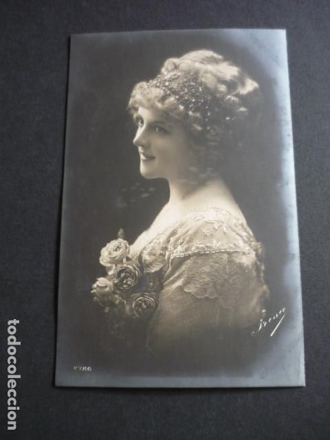 Postales: MUJER ELEGANTE POSTAL - Foto 1