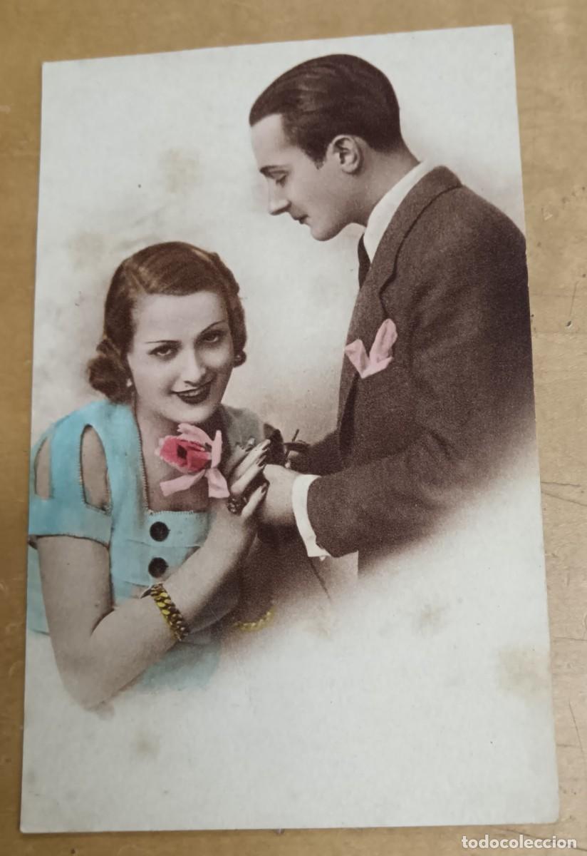 Postais: POSTAL COLOREADA GALANTE PAREJA A&Ntilde;O 1942 13,5X8,5 CM.