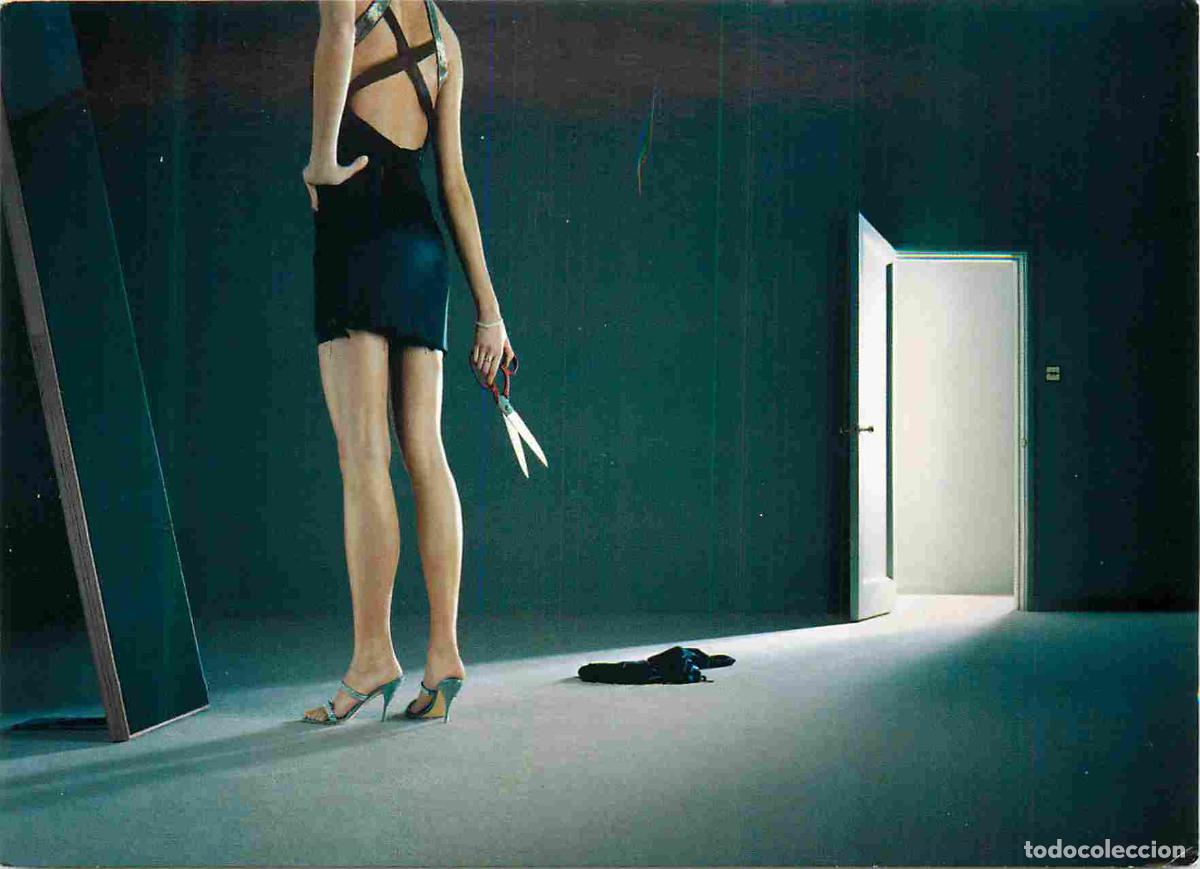 Postais: Carte Postale - Femmes - Carte Publicitaire - Rasoir Philips - Robe - CPM - Voir Scans Recto-Verso -