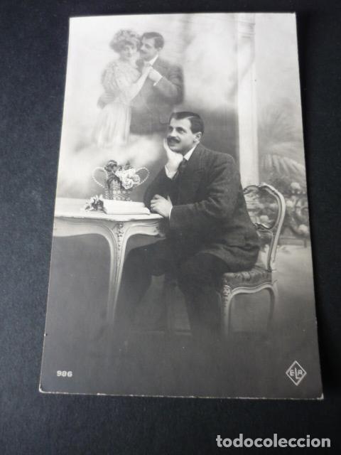 Postcards: PAREJA DE ENAMORADOS POSTAL