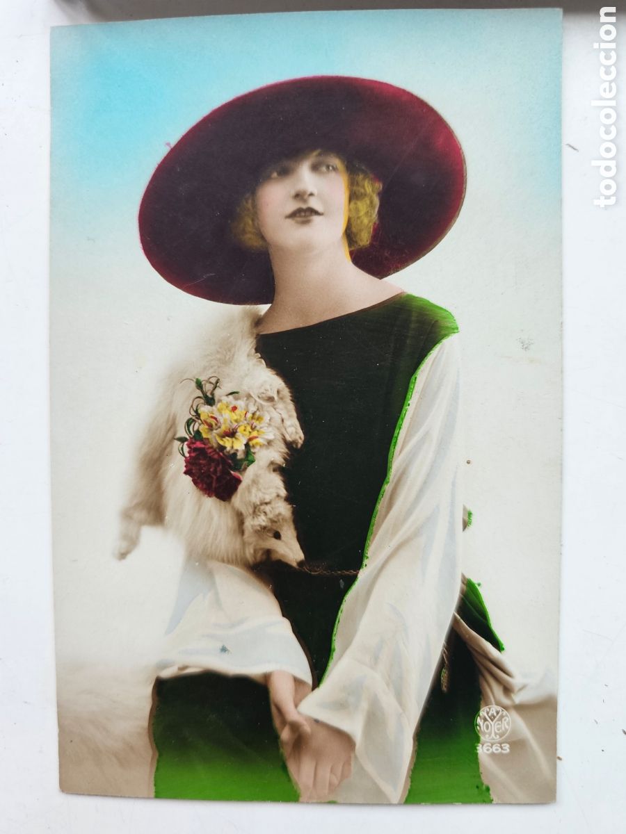 Postkarten: Postal de chica con sombrero, A. Noyer 3663 Luisa Figueras Cass&agrave; de la Selva 1910s 1920s