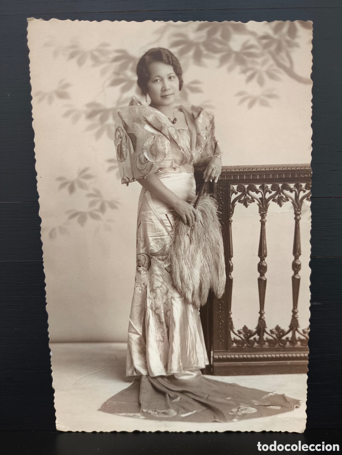 Postales: Antigua postal fotograf&iacute;a estudio retrato mujer filipina traje tradicional de gala Sun Studio Manila