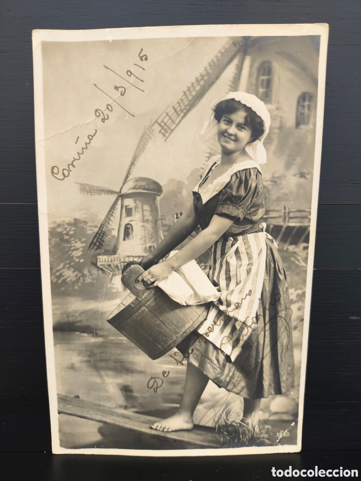 Postales: Antigua postal fotogr&aacute;fica de estudio retrato de mujer holandesa molinos de viento art&iacute;stica 1915
