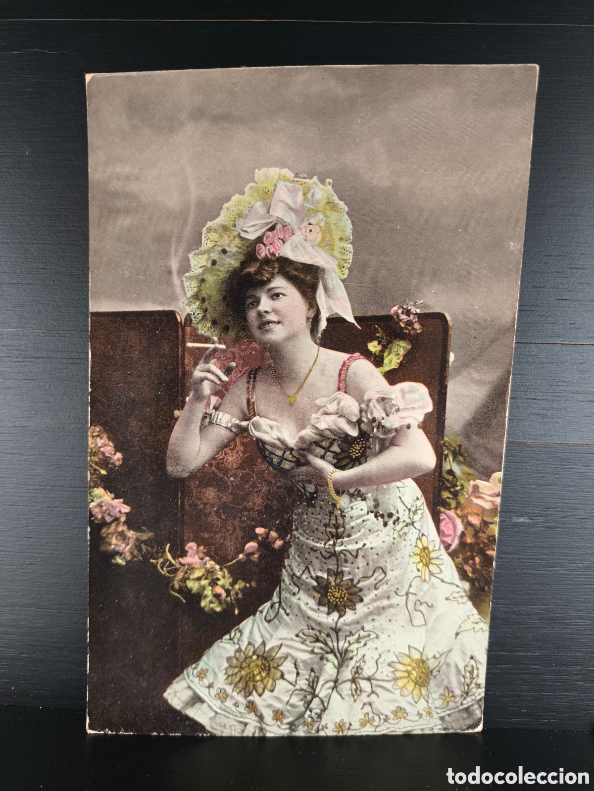 Postales: Antigua postal fotogr&aacute;fica coloreada retrato de mujer joven artista Belle &Eacute;poque rom&aacute;ntica fantas&iacute;a
