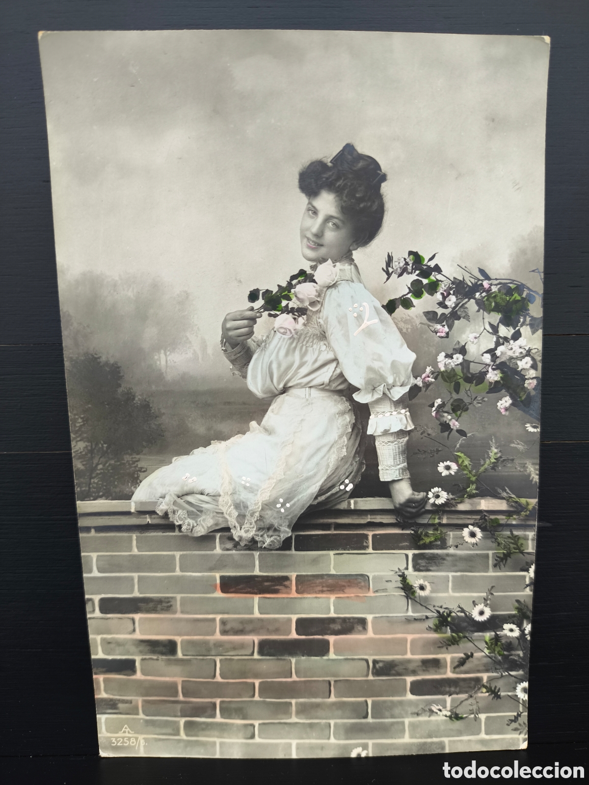 Postales: Antigua postal fotogr&aacute;fica coloreada retrato de mujer Belle &Eacute;poque rom&aacute;ntica fantas&iacute;a art&iacute;stica 1907