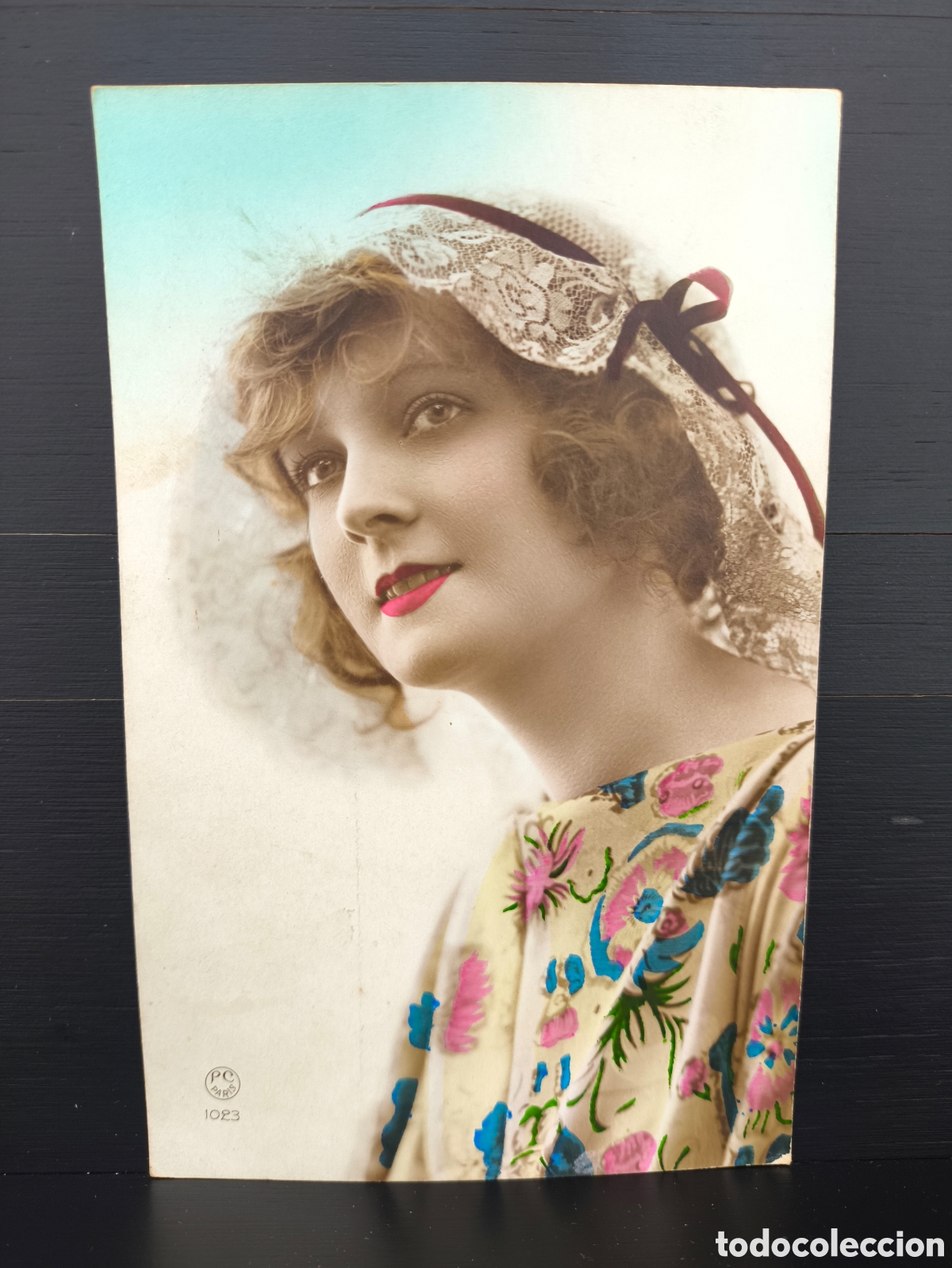 Postales: Antigua postal fotogr&aacute;fica coloreada retrato de mujer joven Art D&eacute;co rom&aacute;ntica fantas&iacute;a art&iacute;stica