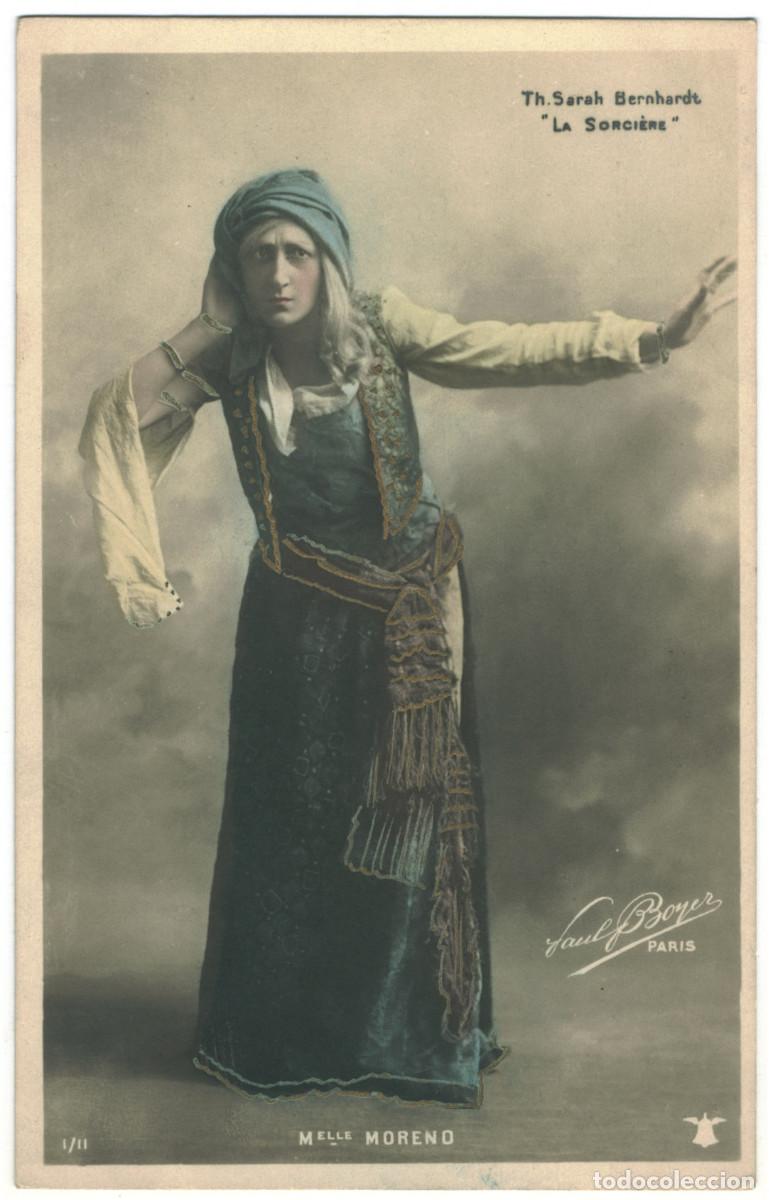 Postais: Actriz MORENO, Mlle._Campana alada. I-II. Th&eacute;&acirc;tre Sarah Bernhardt. In La sorci&eacute;re. Photo Saul Boyer