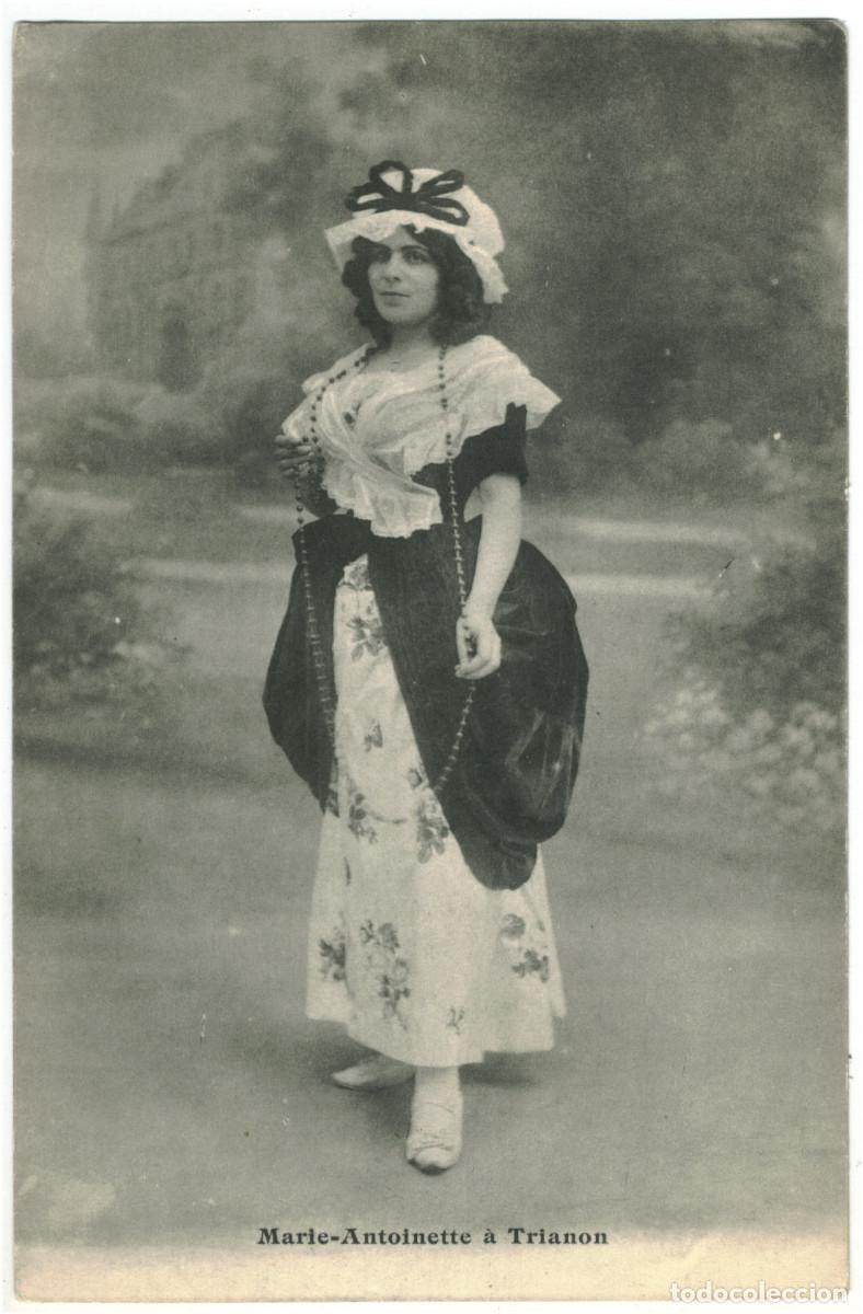 Postales: Actriz MARIE-ANTOINETTE_Sin datos. At Trianon